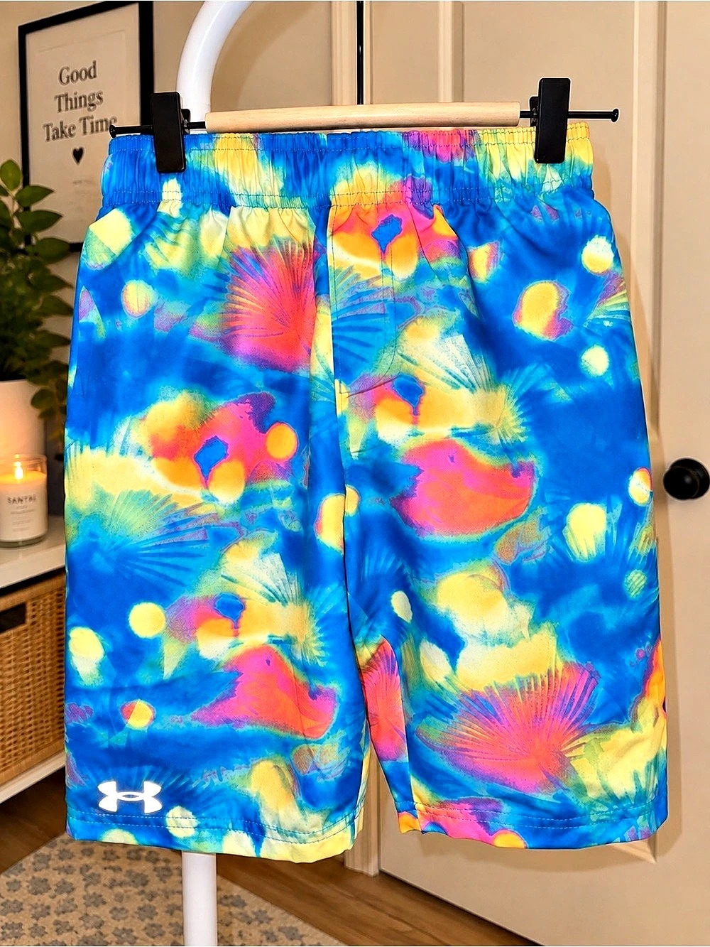 New Under Armour Boys Size 10/12 Abstract Swim Trunks